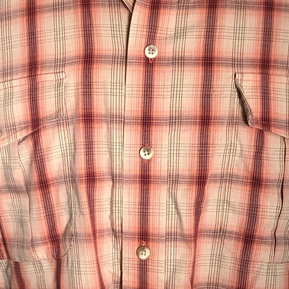 Mens Pink & Tan Short Sleeve Shirt. Size Medium. - Picture 2 of 6